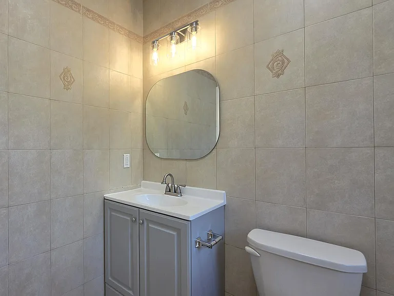 249 Winfield Ave #1 — Photo 8