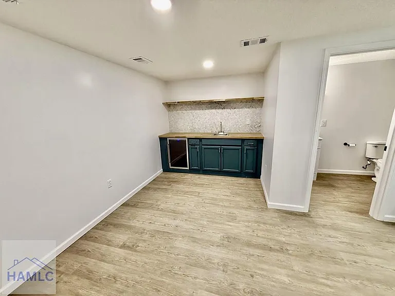 204 N Palm St — Photo 19
