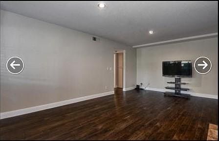 3rd image of 2571 Alveswood Cir