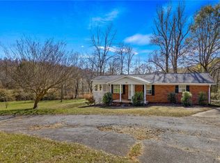 202 Cove Creek Rd, Pickens, SC 29671