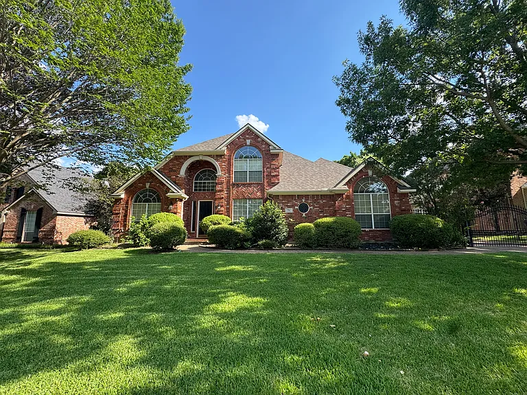 Wyndsor Creek Dr — Photo 12