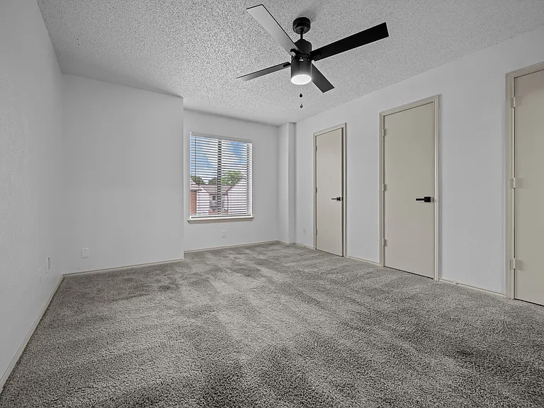 Little Creek Apartments — Photo 39