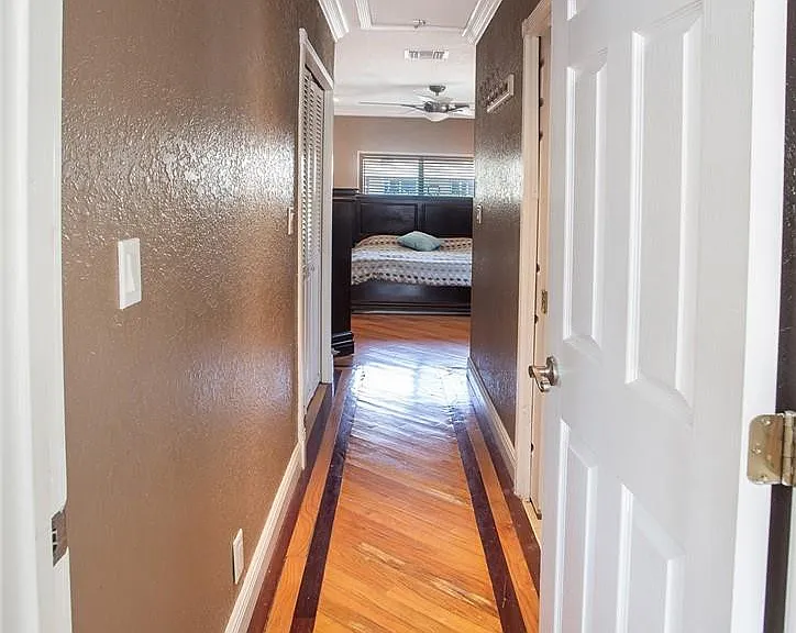 360 SE 12th Ave — Photo 25