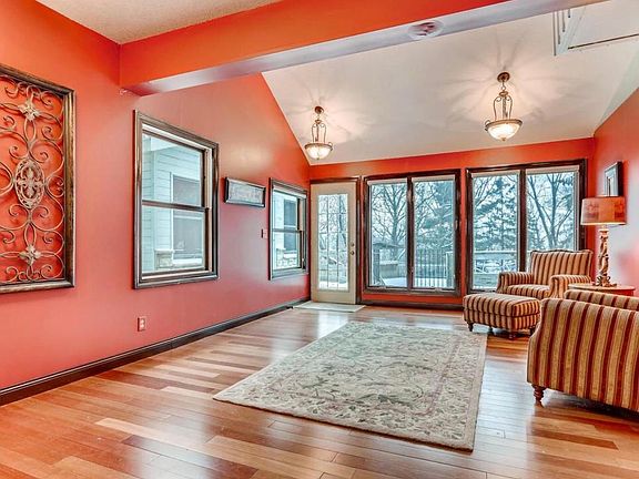 5th image of 312 Chippenham Ln #1