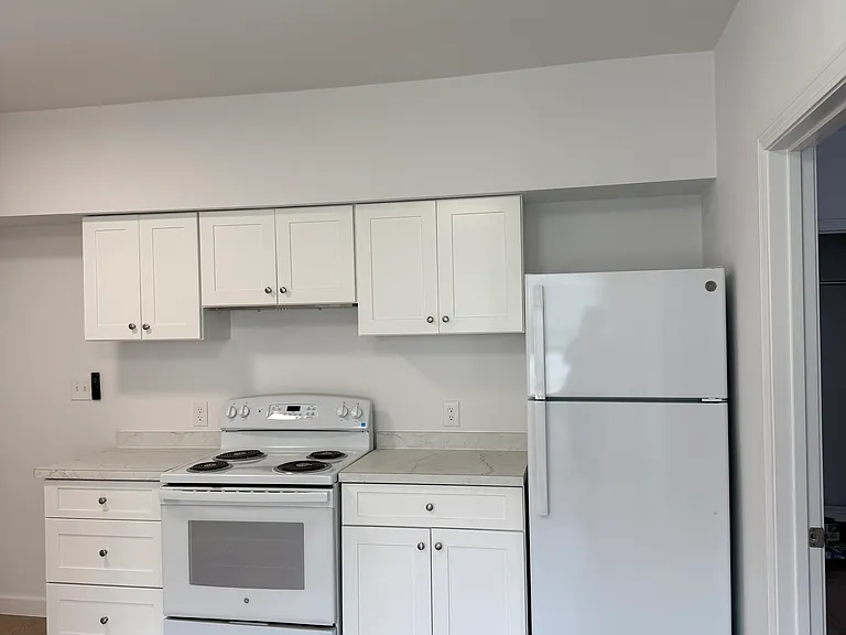 114 Sweet Ave #3R — Photo 4