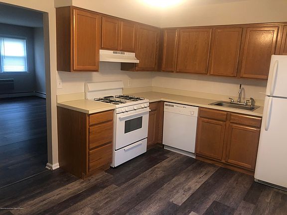 5th image of 701 New York Ave APT 11