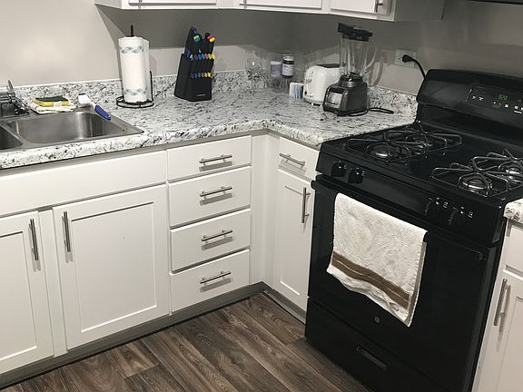 5th image of 63 Fountainhead Dr APT 202