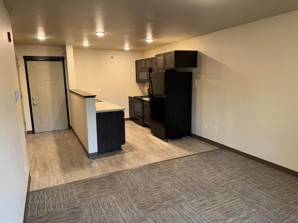 922 Charles St APT 206, La Crosse, WI 54603