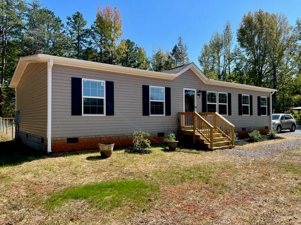 96 Family Drive Rd, Chase City, VA 23924