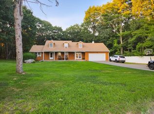 15 Hillandale Rd, Ashburnham, MA 01430
