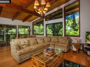 2050 Kaupakalua Rd, Haiku, HI 96708