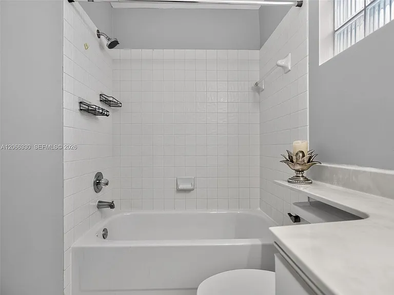 1520 Seabay Rd — Photo 87
