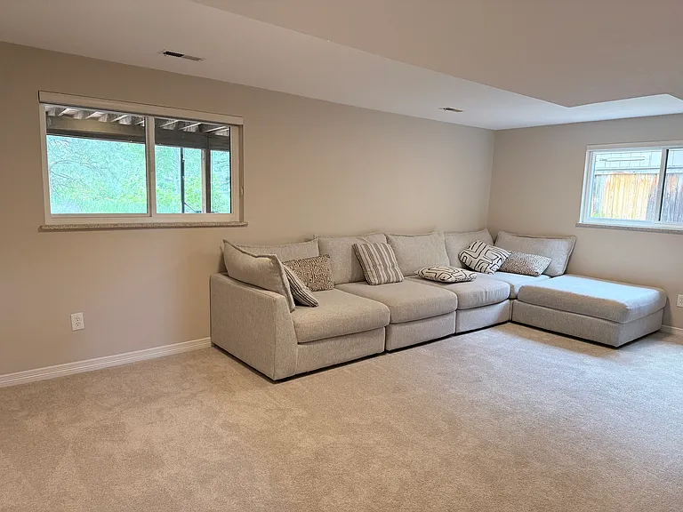 4250 Grinnell Ave — Photo 10