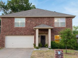 2716 Maegen Cir, Fort Worth, TX 76112