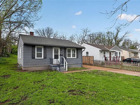 3rd image of 5842 Bellefontaine Ave