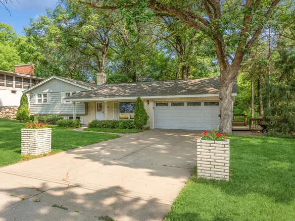 1490 3rd St NW, New Brighton, MN 55112