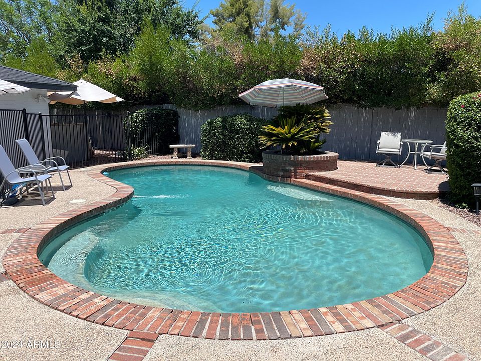 2nd image of 4709 N 33RD Place