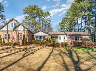 521 Boyce Rd, Charlotte, NC 28211