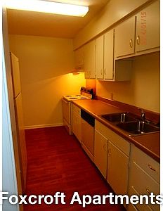 3rd image of 1002 Foxcroft Ln APT 7