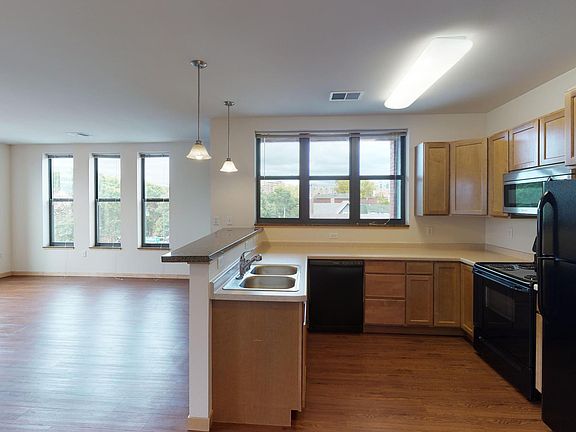 2nd image of 18 S Bedford St #2-403