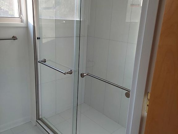 3rd image of 4710 Rosedale Ave #1