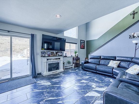 2nd image of 305 Straight Creek Drive UNIT A