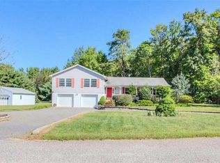 12 Country Village Dr, Cape May Court House, NJ 08210