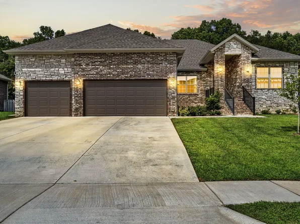 1671 W Gaslight Drive, Springfield, MO 65810