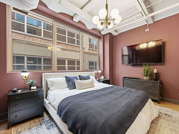 5th image of 500 S Clinton St APT 546