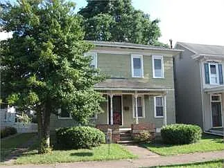 128 Center St photo 1