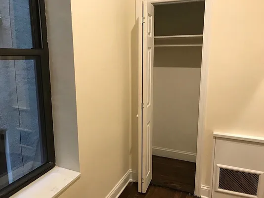 Rented by Salon Realty Corp | media 19