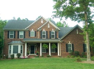 4376 Enchantment Cove Ln, Charlotte, NC 28216