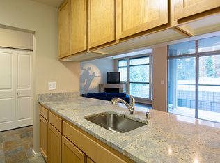 900 108th Ave NE APT 409, Bellevue, WA 98004