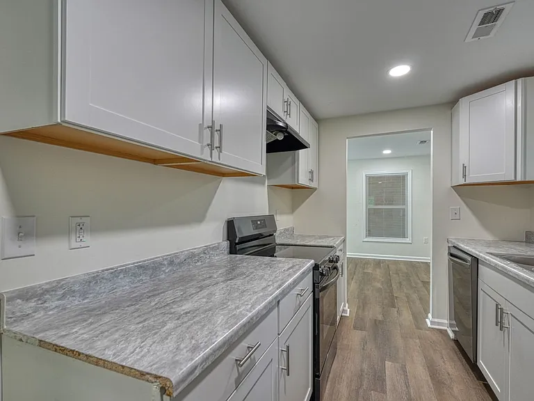 831 John B White Sr Blvd — Photo 9