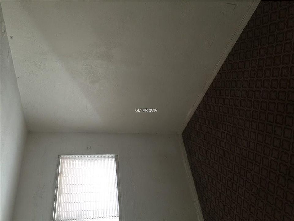 2nd image of 409 W Adams Ave #0