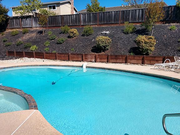 2nd image of 798 Gamay Ct