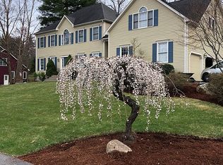 4 Cranberry Dr, Franklin, MA 02038