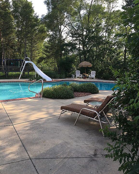 Slide with swim out steps