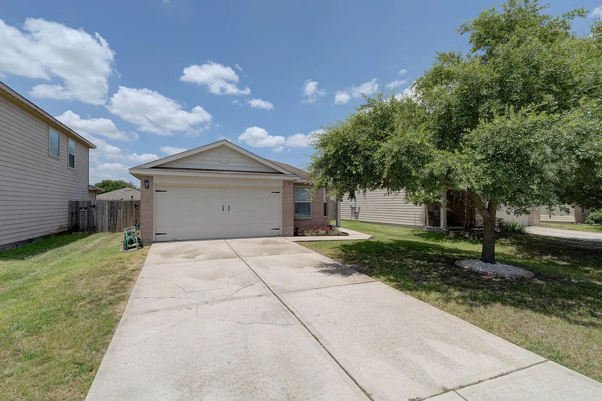 Building Photo - 29003 W Pecos River Ct