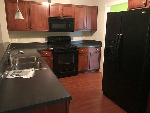 4th image of 2320 Sadler Dr #A