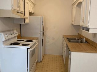 9044 W 83rd Ter, Overland Park, KS 66212