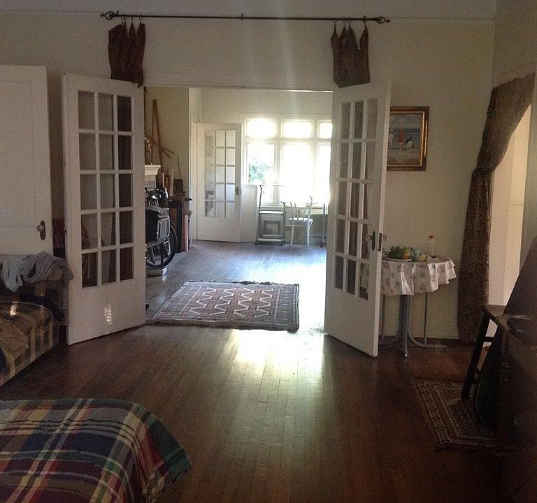 2nd image of 4922 Alcott St