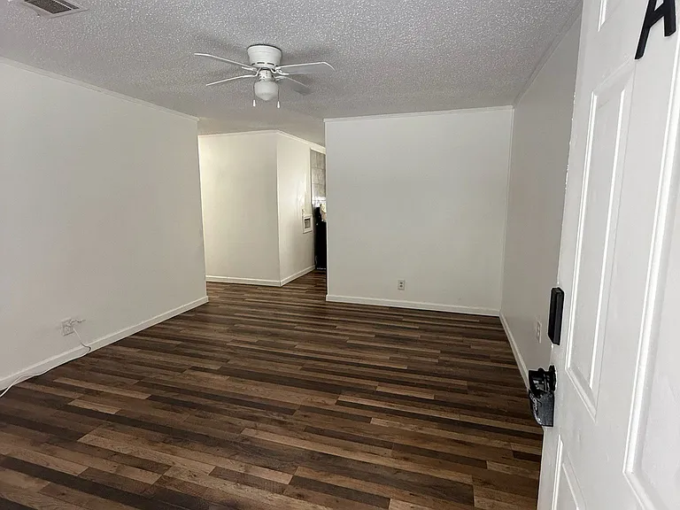 806 Armory Dr #A3 — Photo 11
