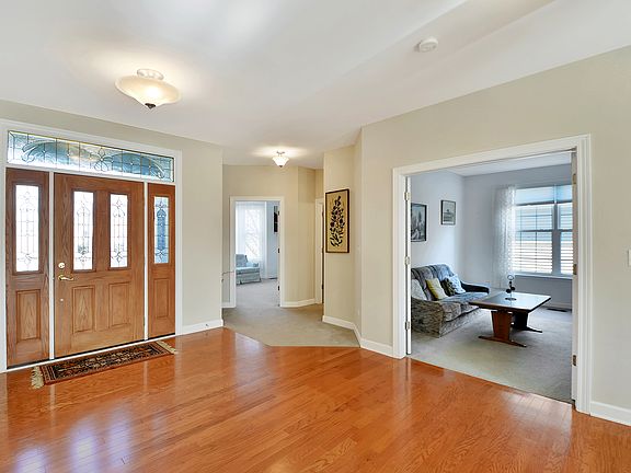 3rd image of 2291 Creekwood Dr