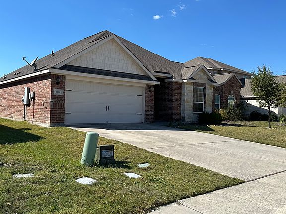 2nd image of 1816 Olive Ln
