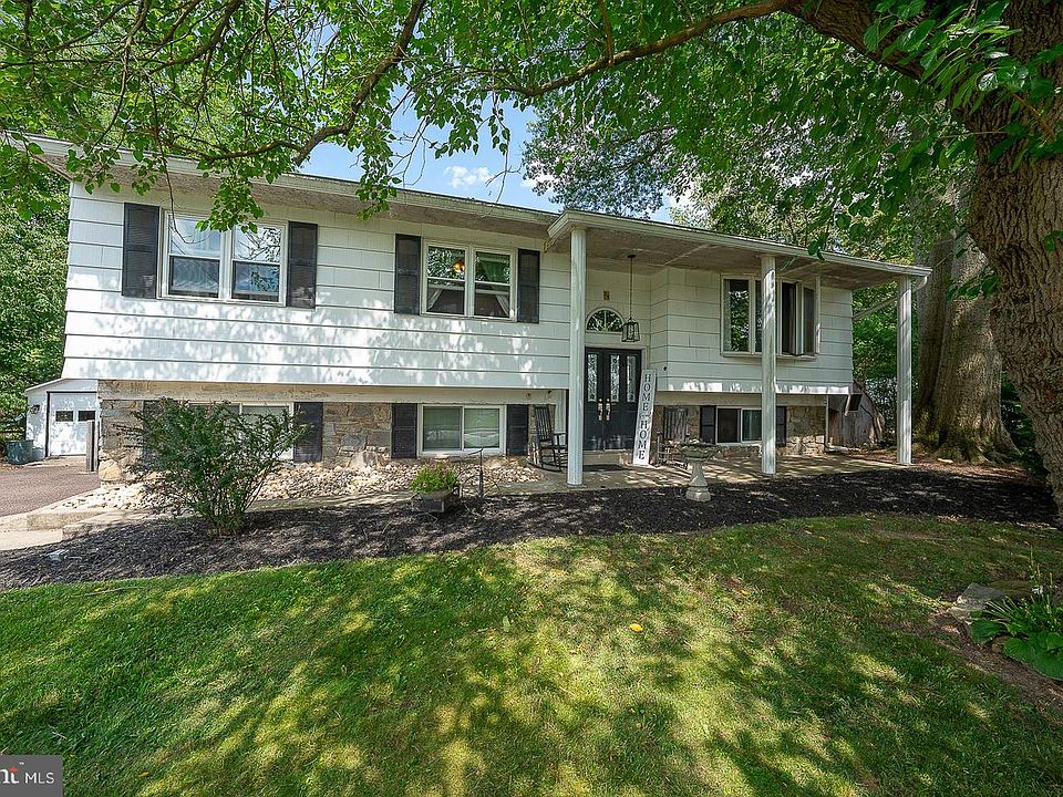 1st image of 24 Brimfield Rd