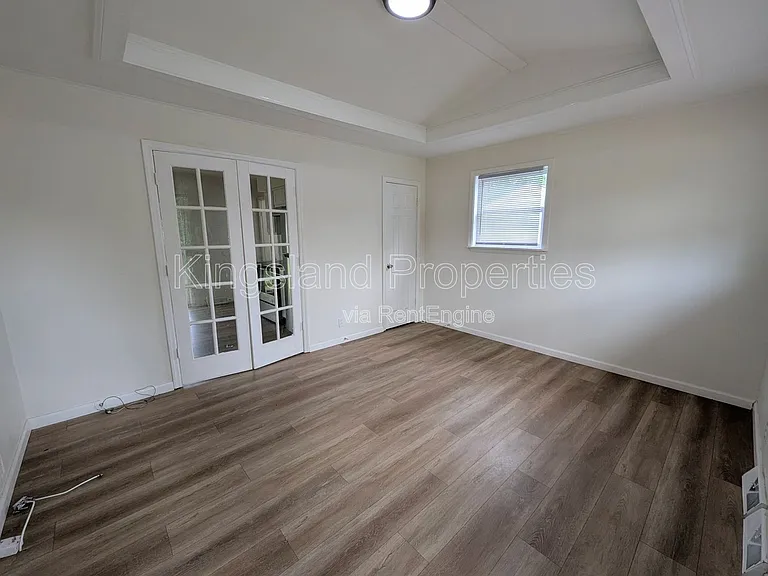 11891 Bridgevale Ave — Photo 4