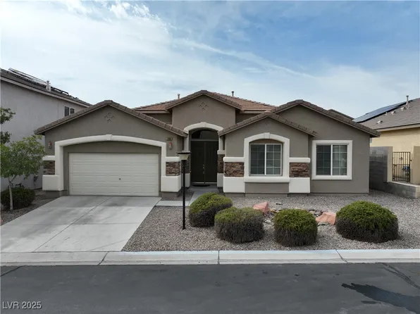 7805 Red Leaf Dr, Las Vegas, NV 89131