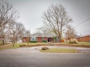 600 S Country Club Rd, Ada, OK 74820