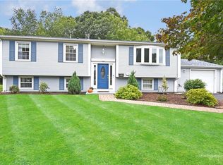 150 Kingswood Rd, North Kingstown, RI 02852